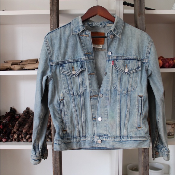 Levi’s Ex Boyfriend Trucker Jacket in Dream of Life - Picture 4 of 4
